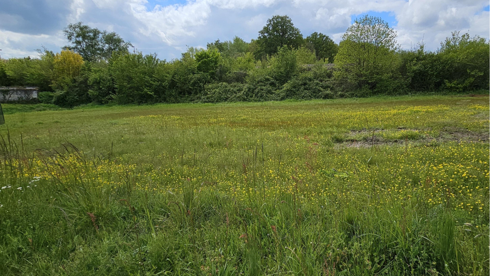 Terrain constructible de 758m2 à Chambourg-sur-Indre