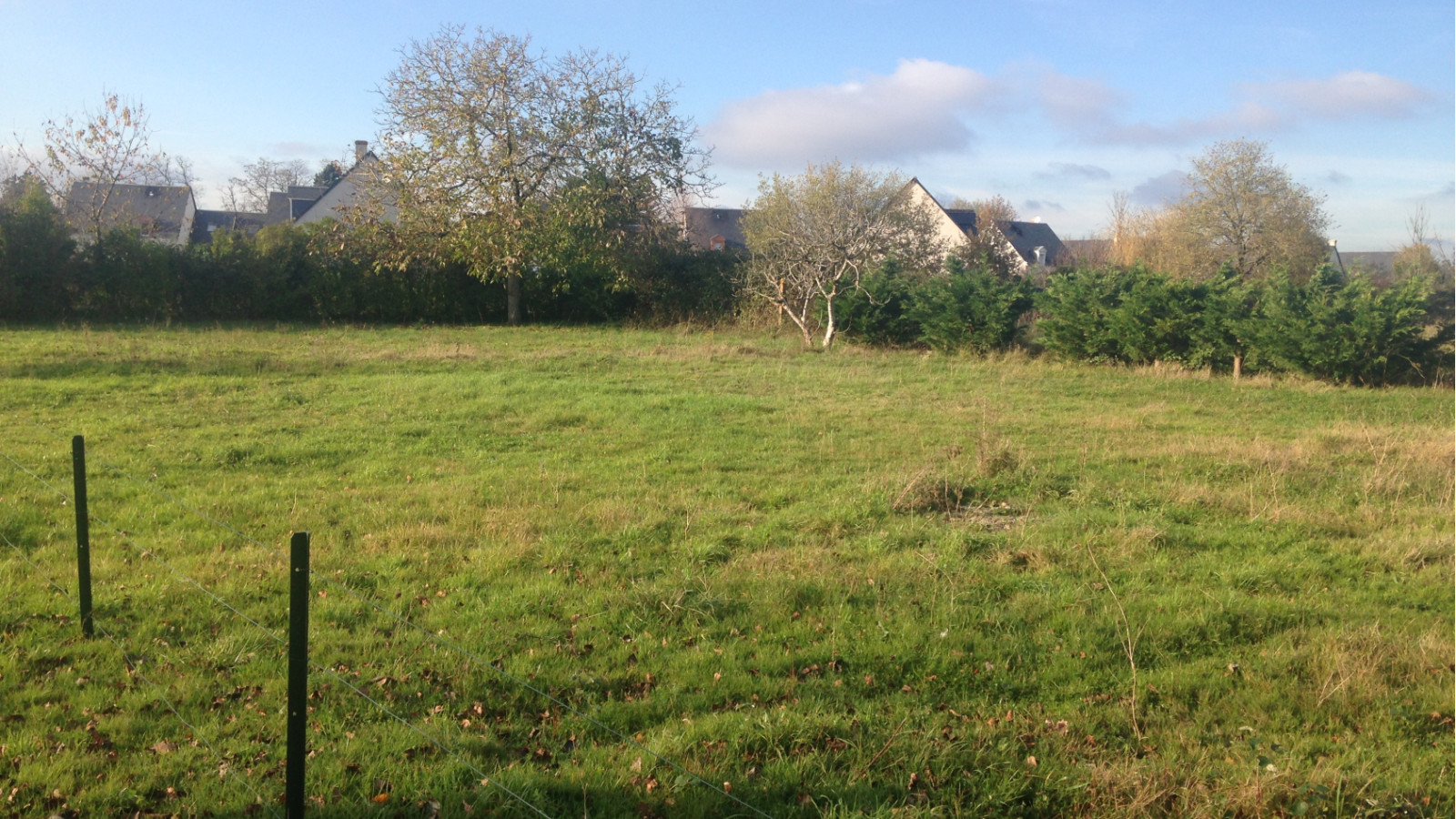 Terrain constructible de 420m2 à Cinq-Mars-la-Pile